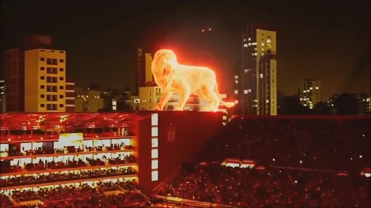 VIDEO: Un ‘león en llamas’ irrumpe en la inauguración del estadio del Estudiantes de La Plata