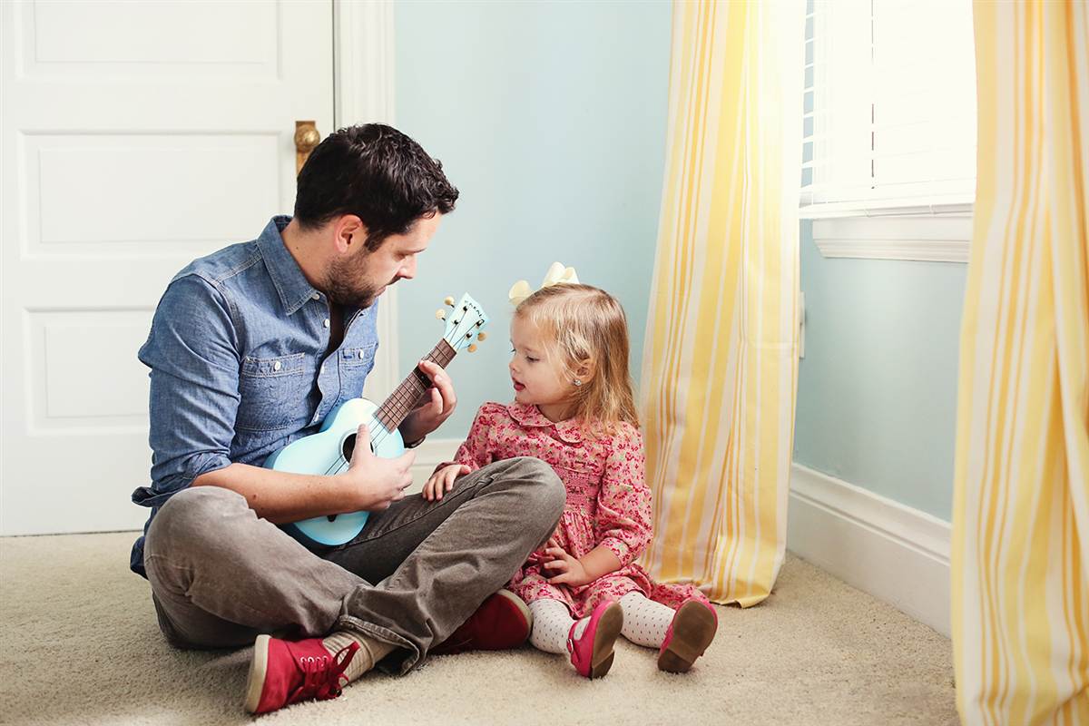 La vida de los hombres mejoran al tener una niña (vídeos)