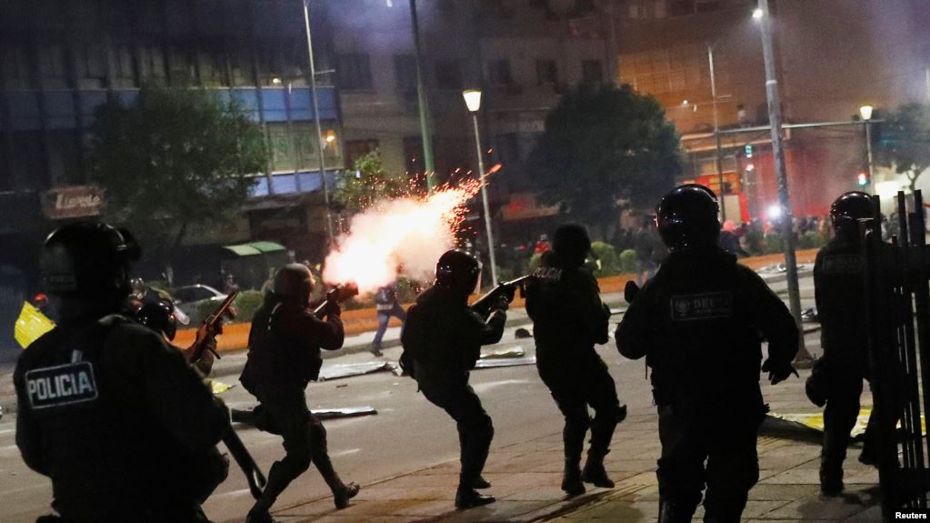 Bolivia: Motín policial en Cochabamba y Sucre (VIDEOS)
