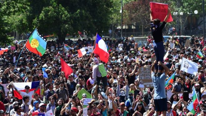 Politólogos sugieren a clase política hondureña tomar nota de reclamos populares en Sudamérica
