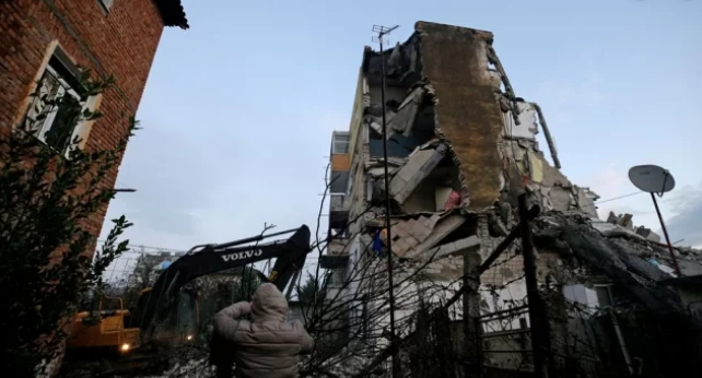 Unos 13 muertos y centenares de heridos deja sismo de 6.4 grados en Albania