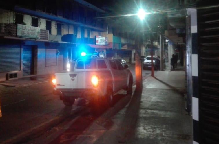 Un muerto, dos heridos y 3 detenidos, deja asalto en hotel sampedrano