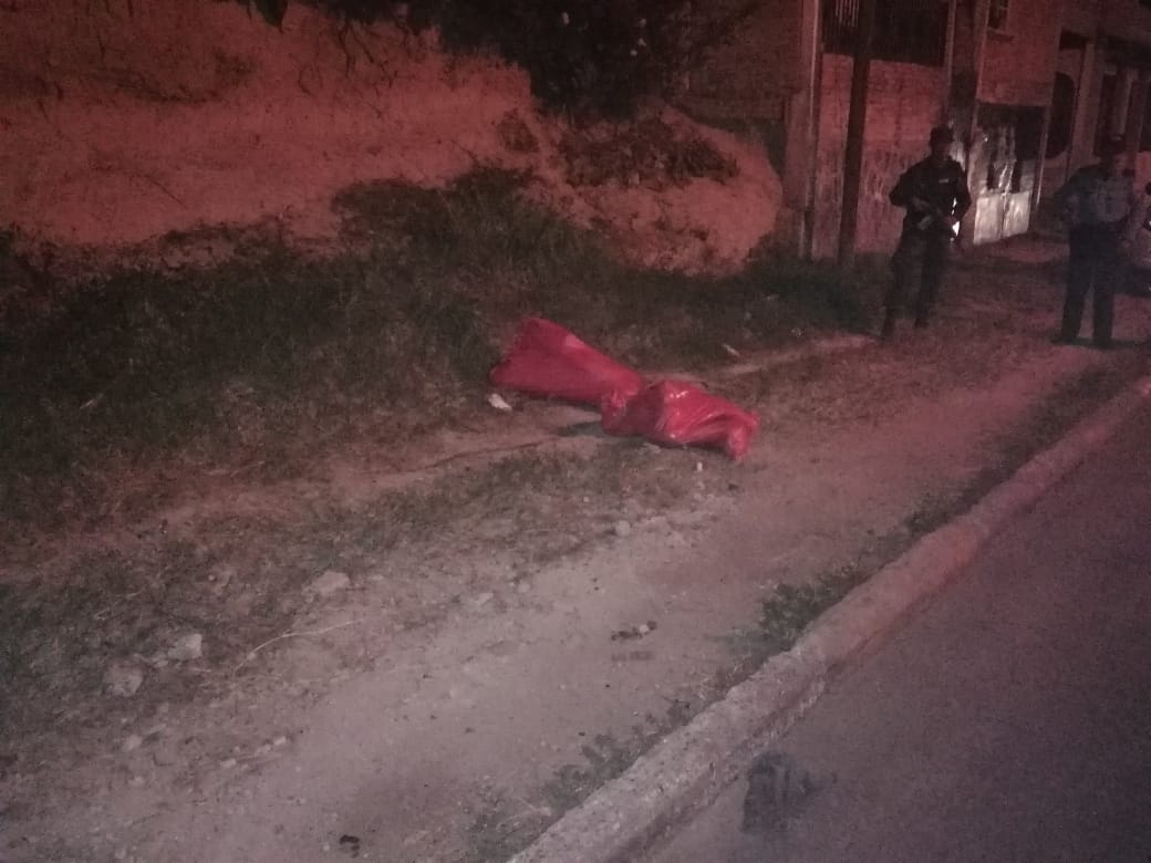 Encuentran dos cuerpos encostalados en Tegucigalpa