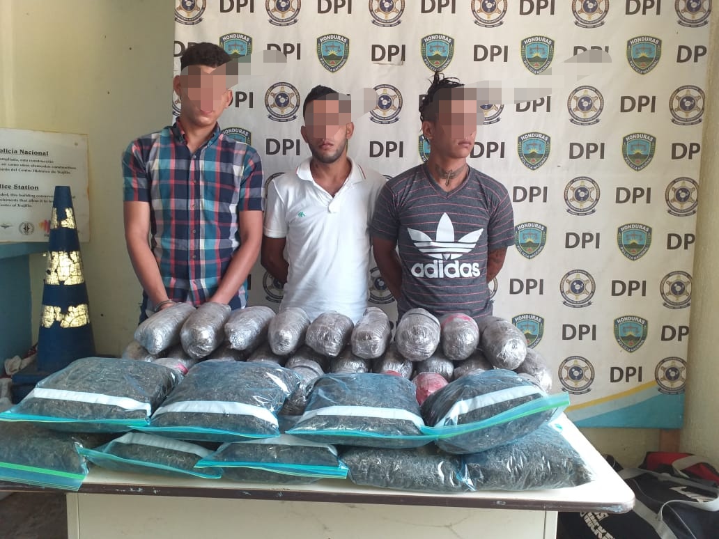 Caen tres hondureños en posesión de supuesta marihuana valorada en 40 mil lempiras