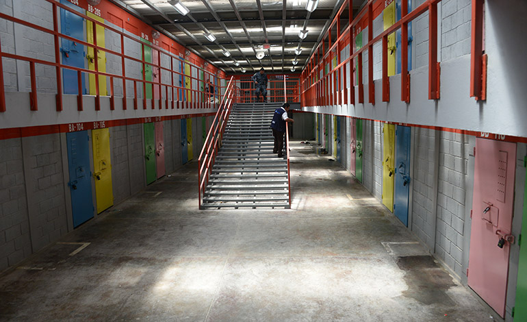 Las cárceles de máxima seguridad vistas desde la sociedad en general: Existe un auto-gobierno de reos