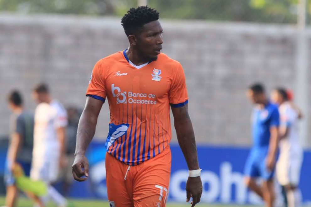 Franco Güity se despide de Lobos UPNFM
