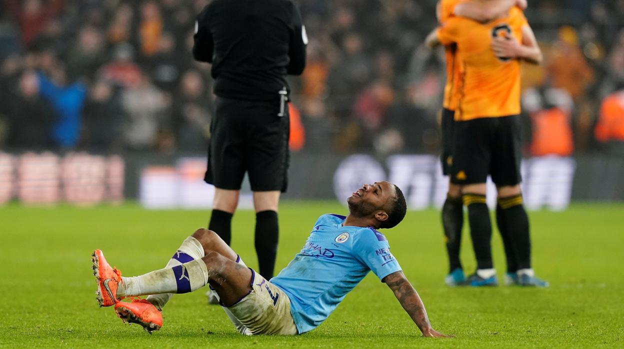 Manchester City cae ante Wolverhampton y seguirá de tercero