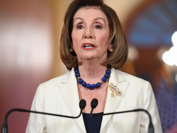Nancy Pelosi pide iniciar la redacción de los cargos del juicio político a Trump