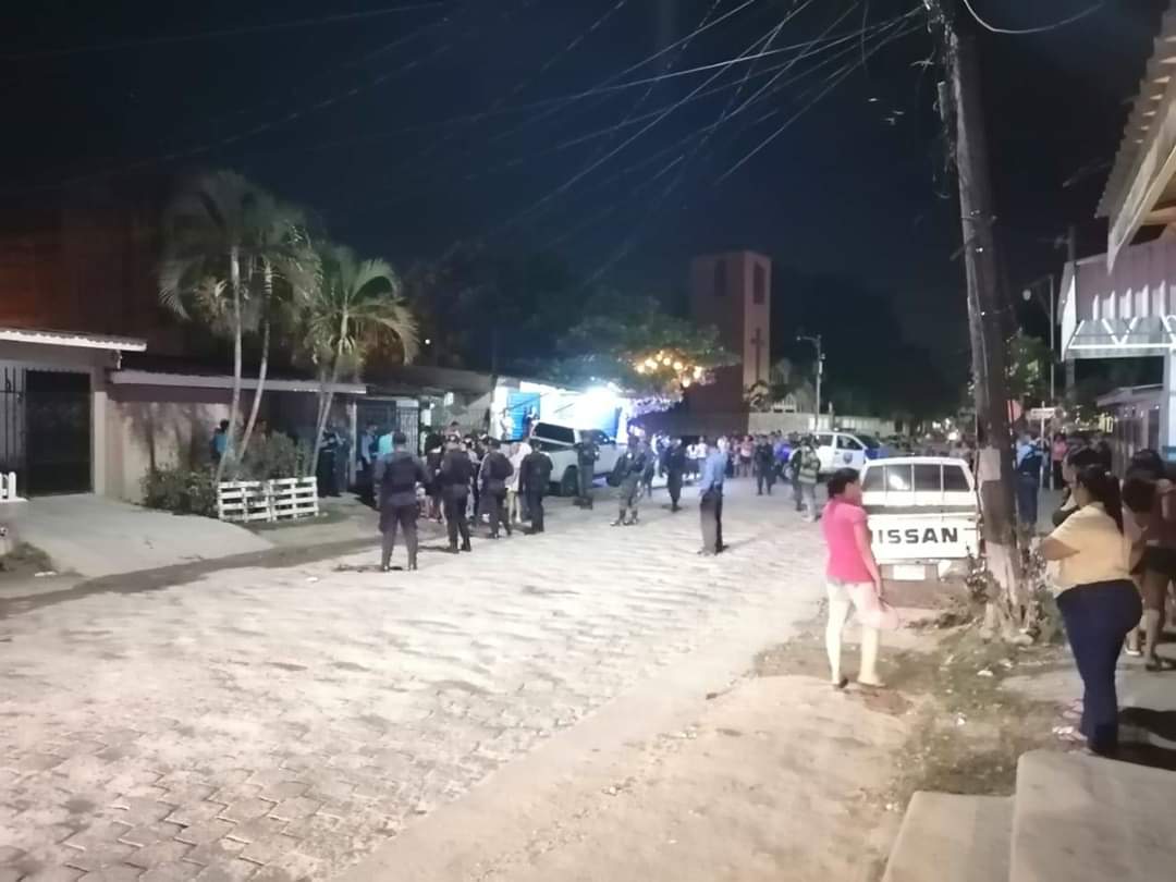 Sujetos vestidos de policías asesinan a dos hombres en San Pedro Sula