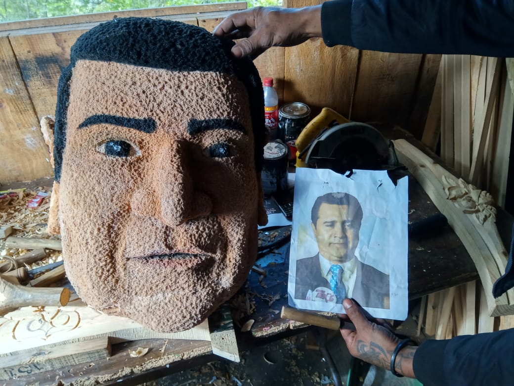 Fuego para Tony Hernández: es el  monigote más solicitado para fin de año