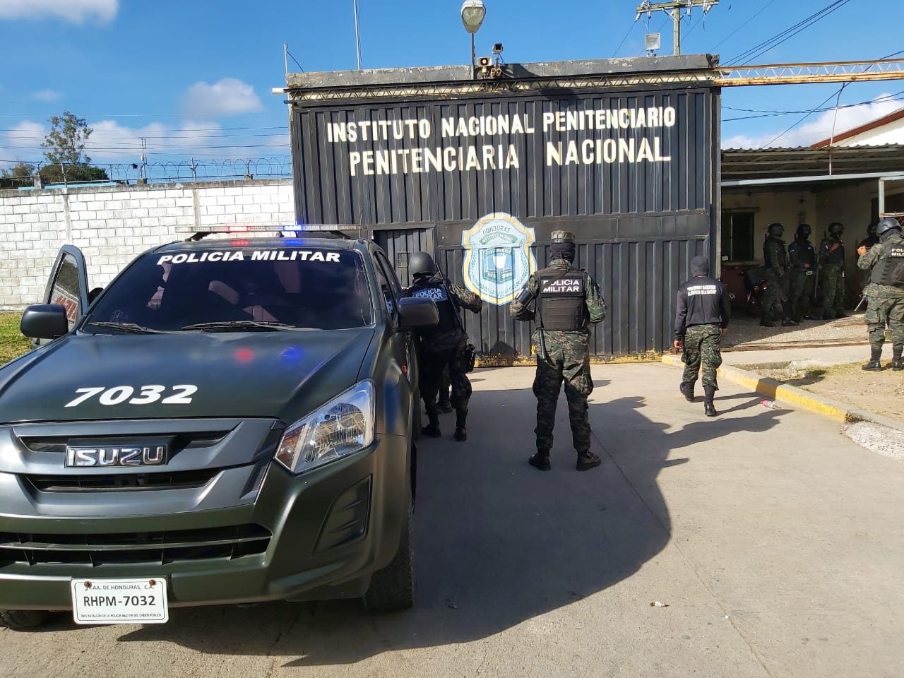 Trasladan y reubican a 42 privados de libertad
