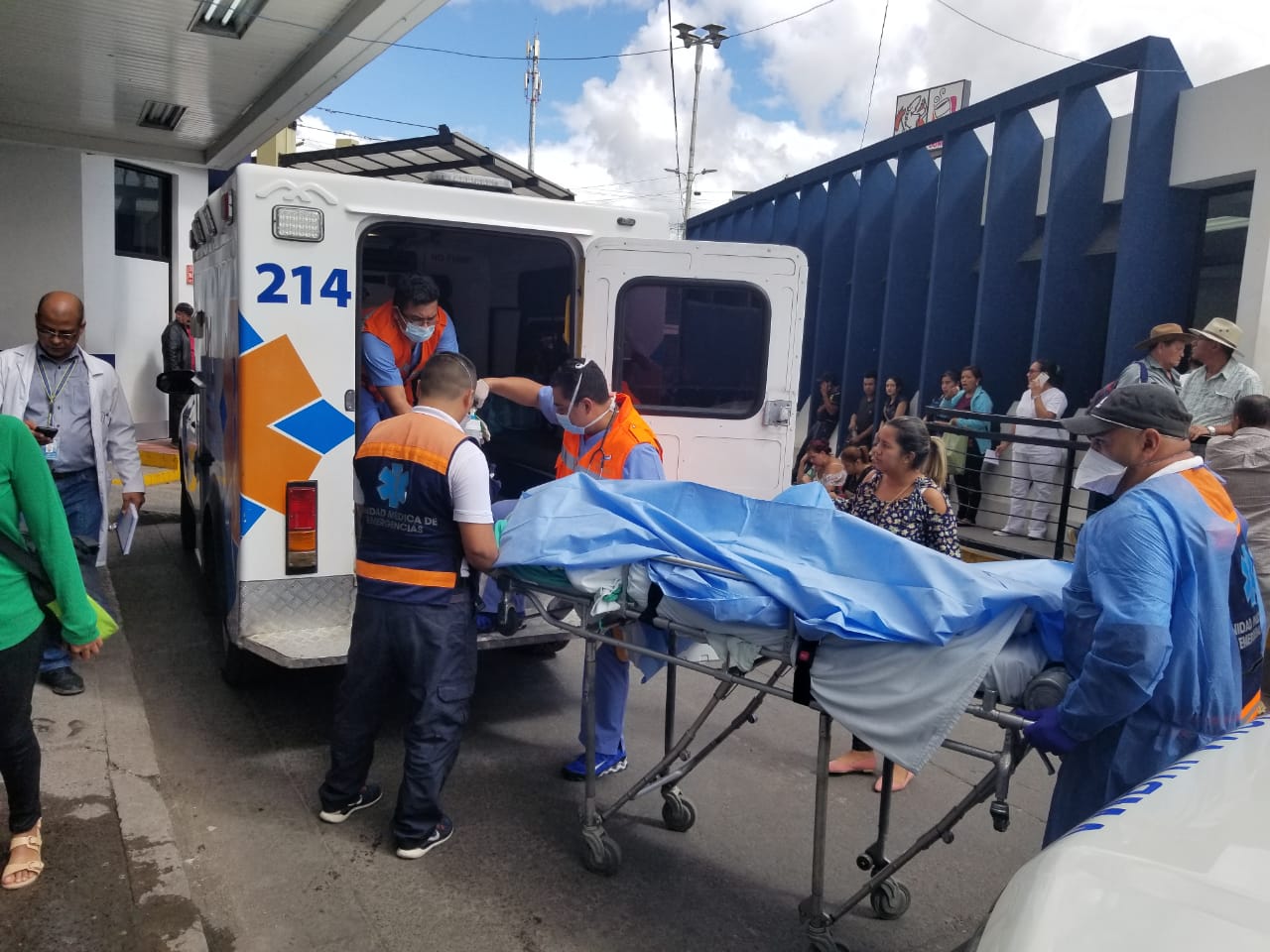 Trasladan al joven que resultó con su rostro desfigurado, al Hospital para Niños Quemados