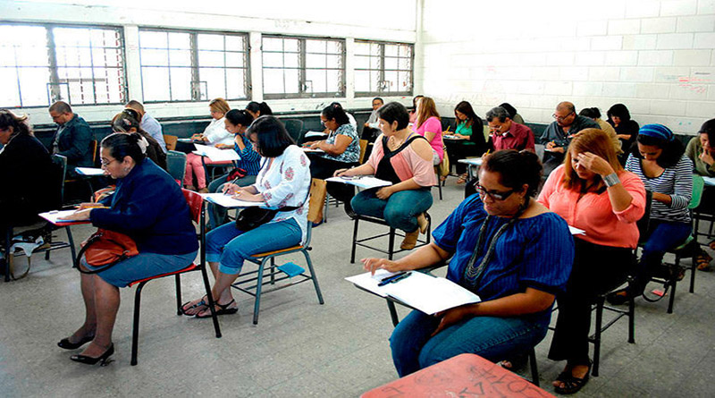 De 19,000 maestros solo 2,500 que aprobaron el examen continúan el proceso del Concurso Docente 2019