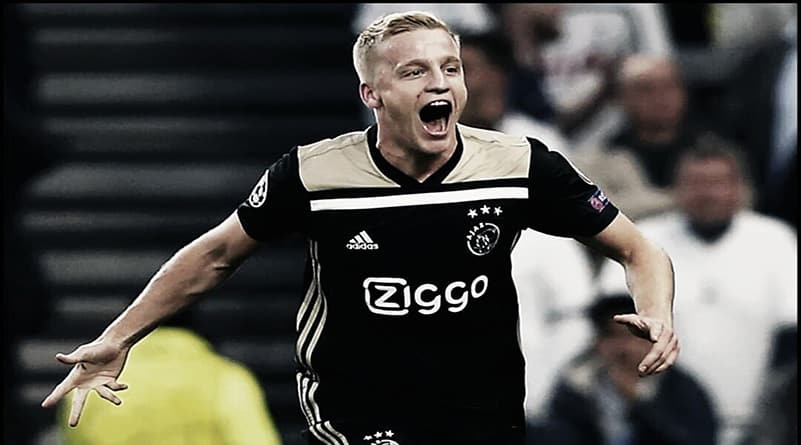 Van de Beek está en la mira del Barça y el Madrid