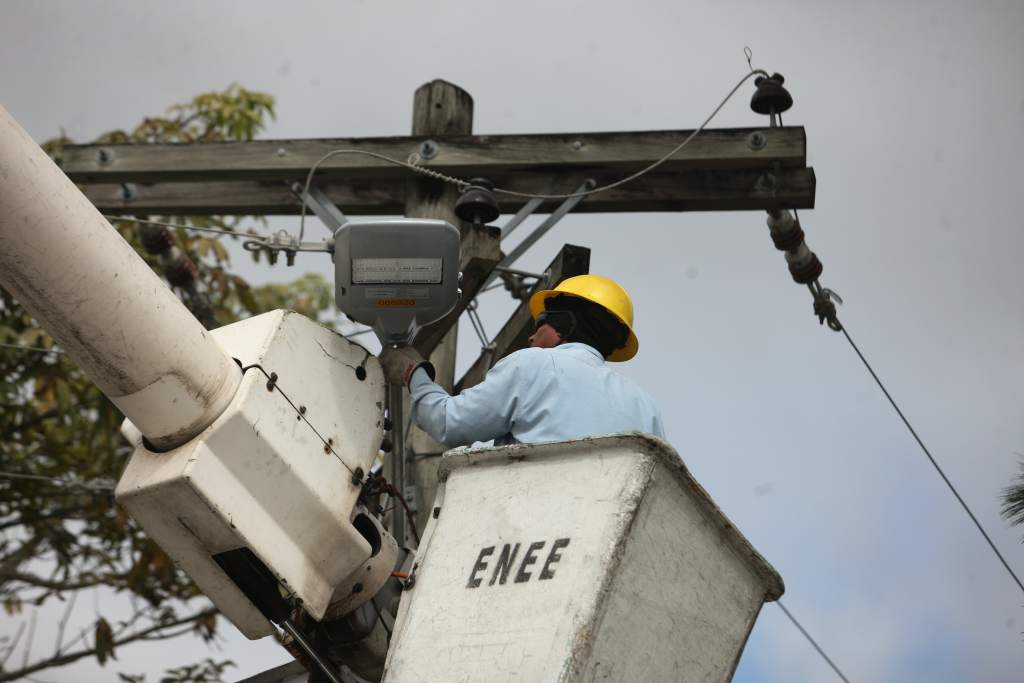 Imagen de Secuestran a 30 técnicos de la ENEE en Olancho