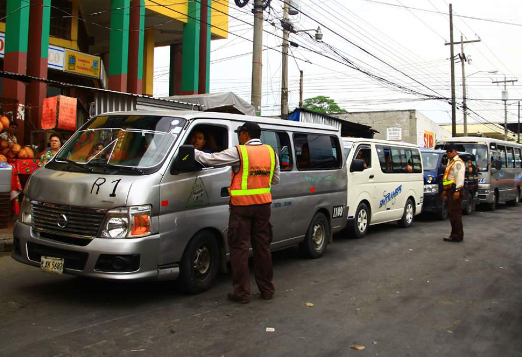 En Tegucigalpa hay 135 buses "brujos", transportistas piden sean legalizados
