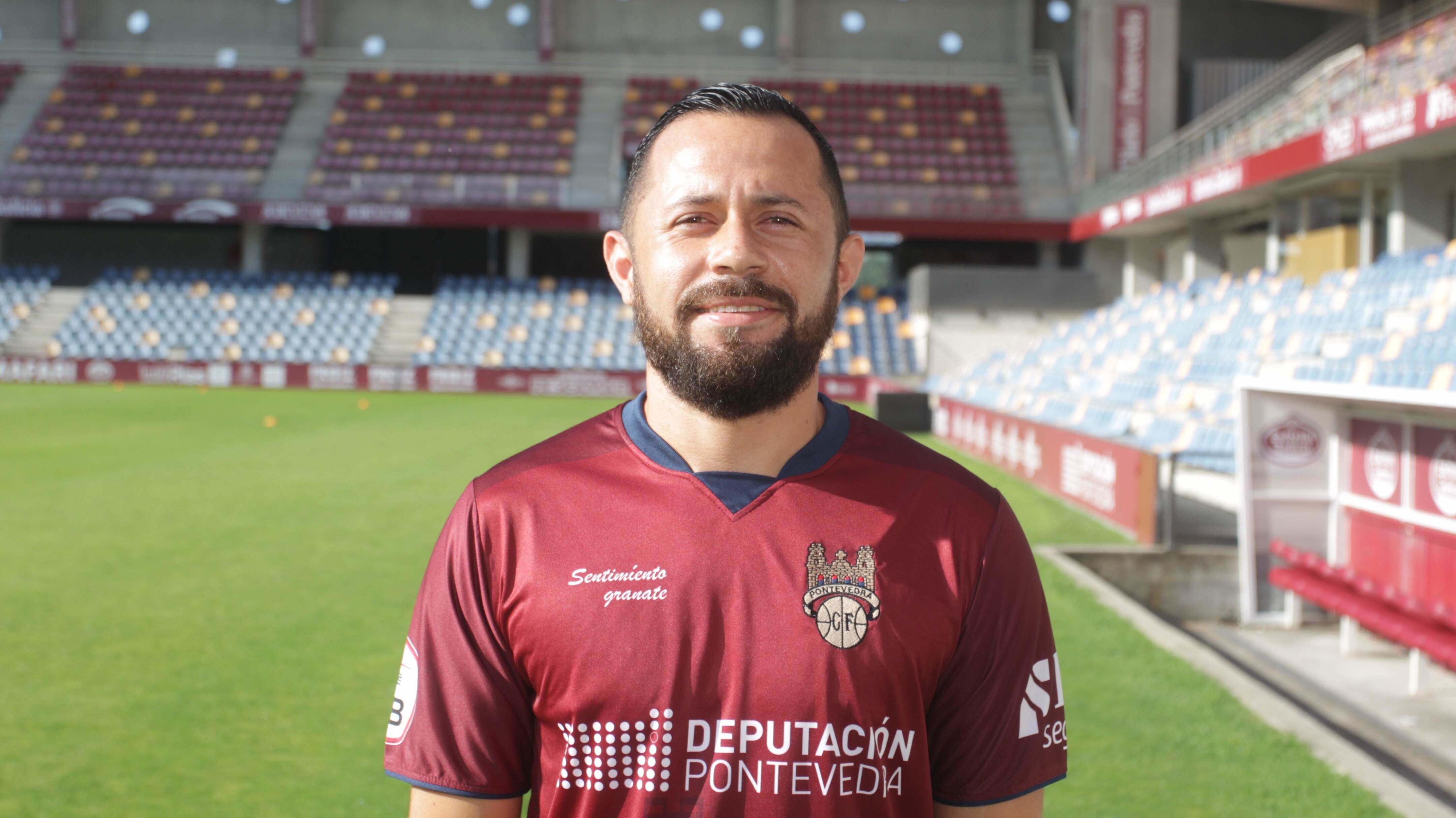 Imagen de Alfredo Mejía queda sin equipo al rescindir contrato con el Pontevedra