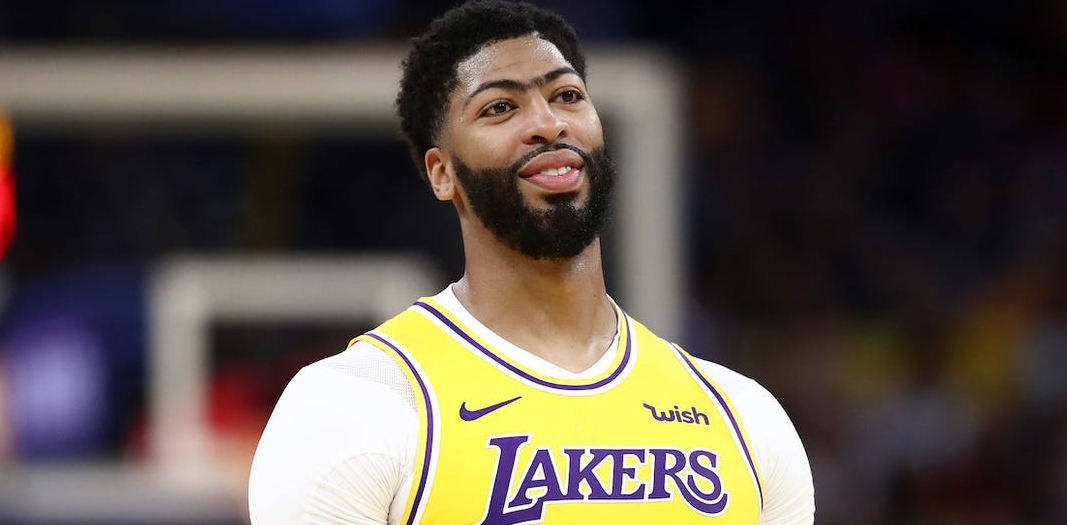 Lakers no convence a Davis