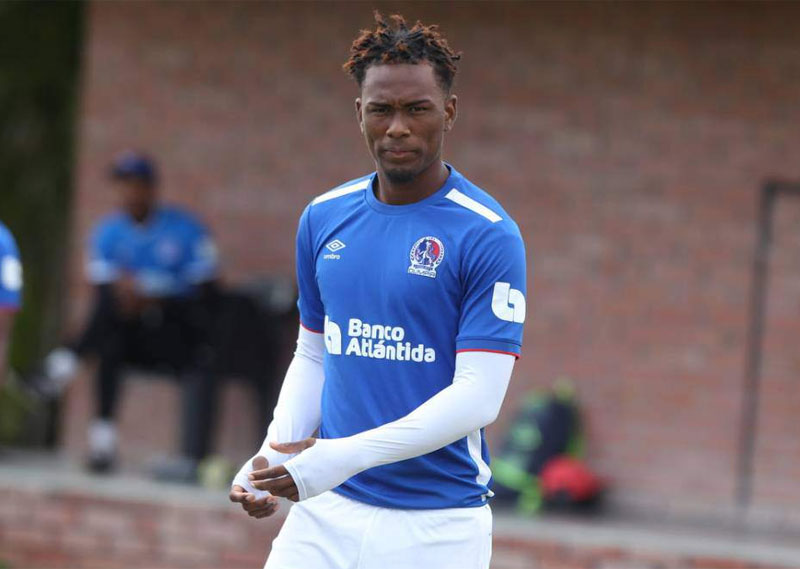 Deybi Flores no va al extranjero y se queda en Olimpia