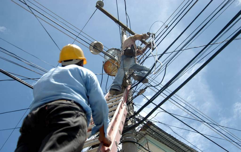 Empresarios, industriales y hasta funcionarios  gubernamentales, entre "ladrones" de energía