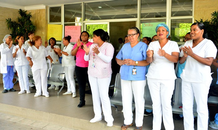 Salud hará efectivo el reajuste salarial a enfermeras a partir del próximo mes de abril