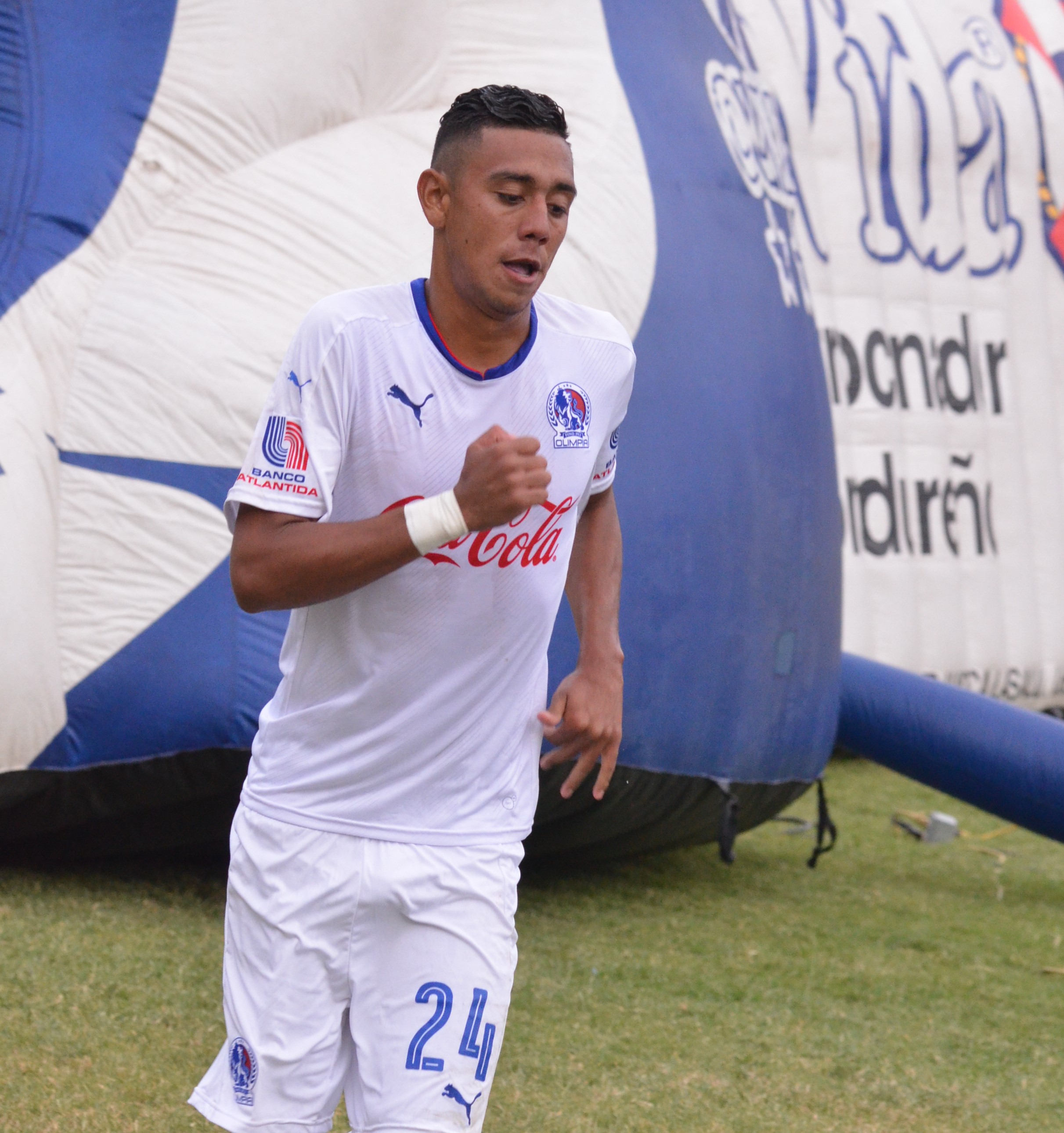 Imagen de Mayron Flores, la cuarta incorporación del Olimpia