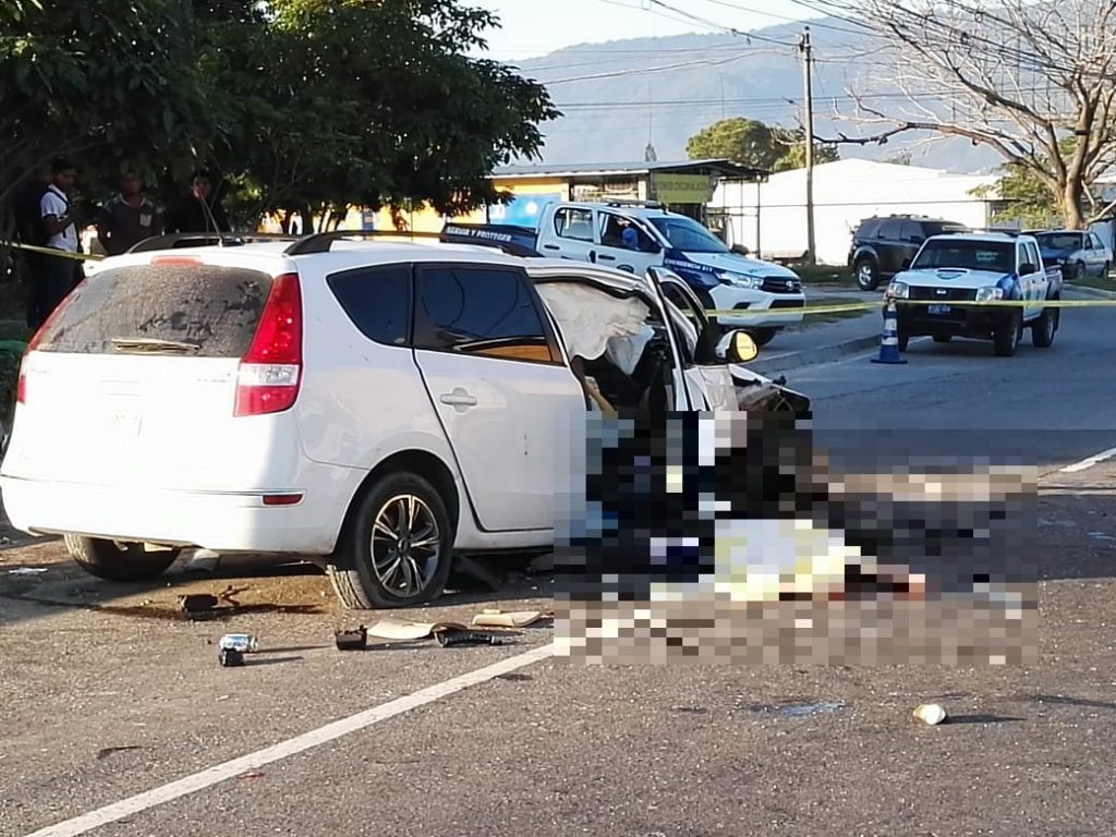 Fallecida en tránsito.