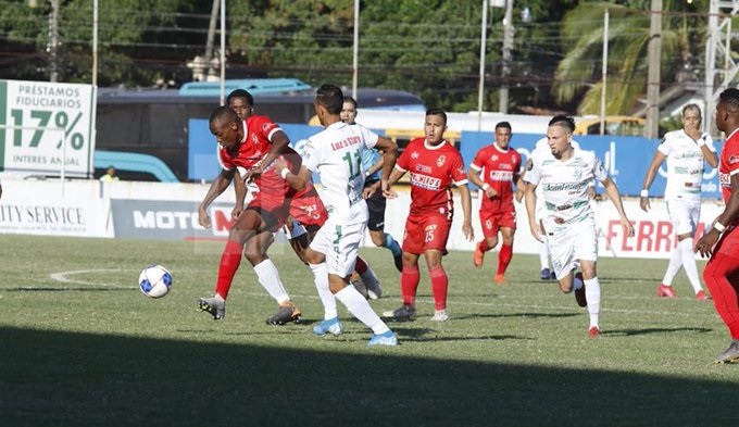 Platense y Real Sociedad empatan a uno en Puerto Cortés