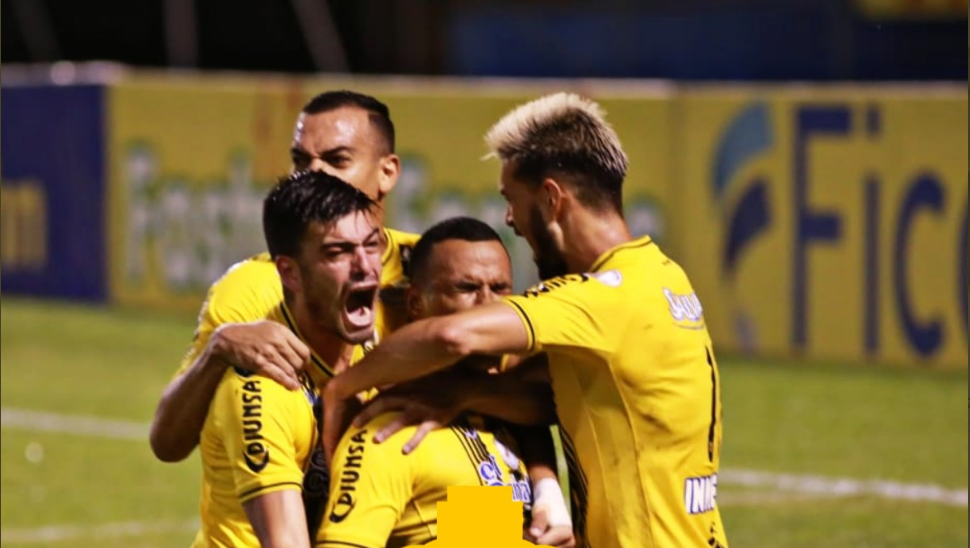 Real España remonta al Olimpia 2-1 en San Pedro Sula