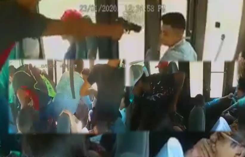 Vídeo: pasajeros falsos asaltan en un rapidito en Honduras