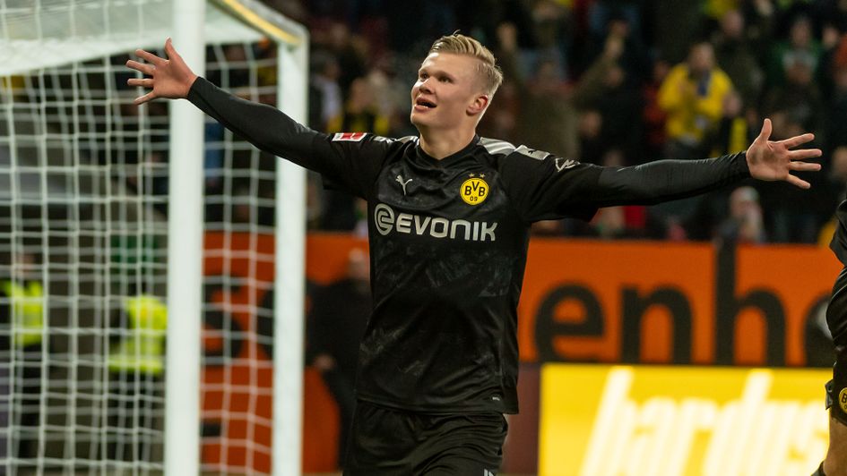 Dortmund gana con goles de Halland