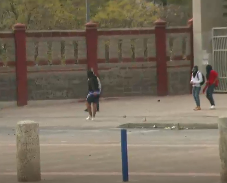 Imágenes de la protesta frente a la UNAH