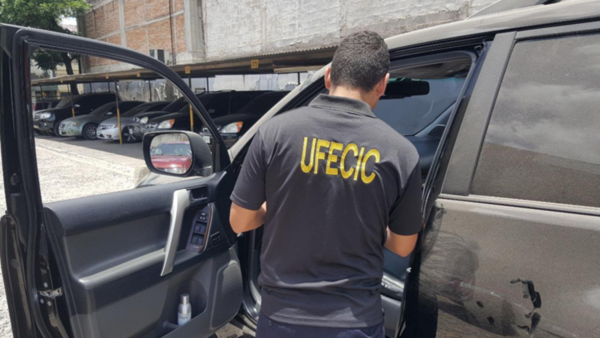 ¿Y la lucha contra la corrupción? A la expectativa sociedad civil ante eventual desaparición de la Ufecic