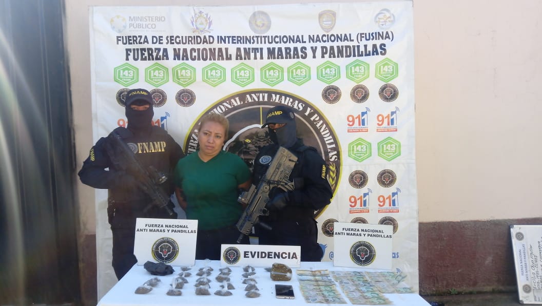 Capturada alias "La Chila" por venta de drogas en Taulebe