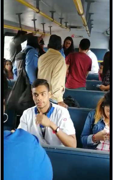 Atacan a pedradas a bus de empleados del Hospital Santa Rosita en la capital