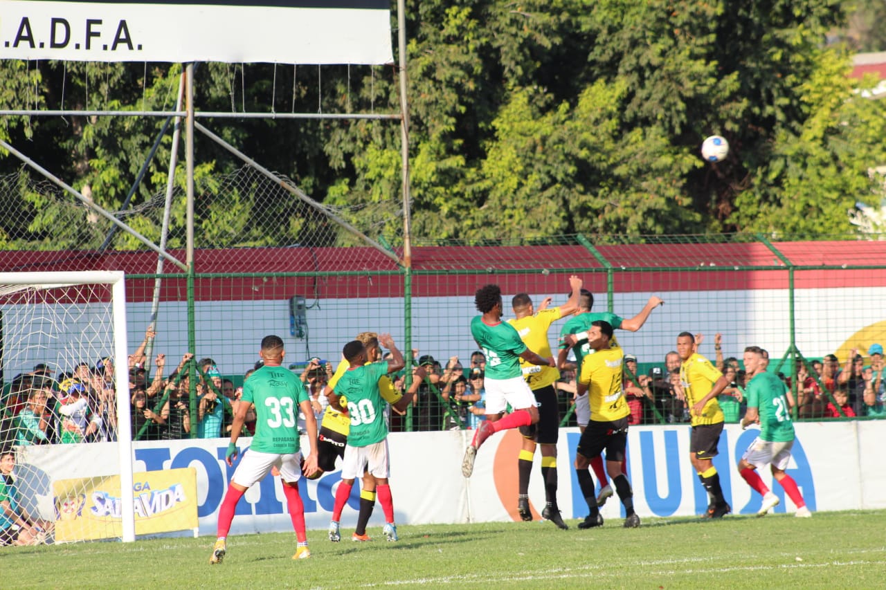 Imagen de Mira cómo jugadores y técnicos del Marathón cantan alabanzas de júbilo antes de sus encuentros