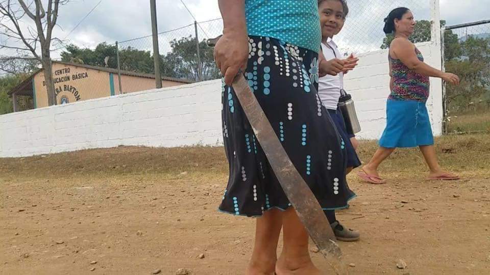 La nujer afirma que defenderá a su vástago. 