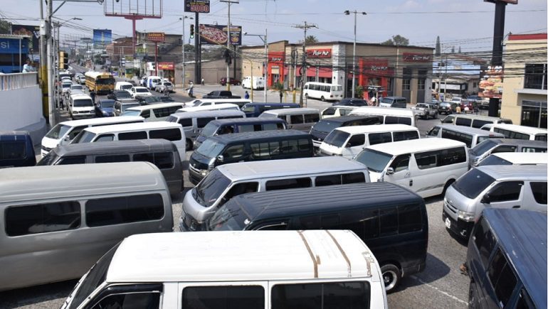 Operativos y protestas, el "estira y encoge" entre transportistas y autoridades