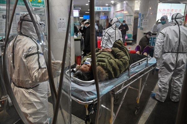A 425 aumenta la cifra de muertos por coronavirus en China