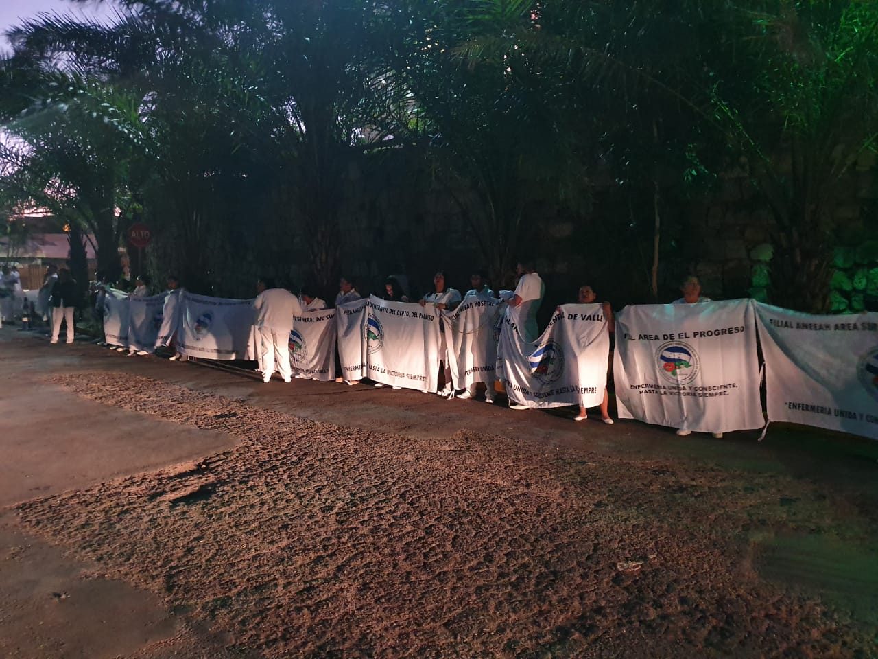 ¡Sin acuerdo! Enfermeras y enfermeros auxiliares continuarán en asambleas informativas