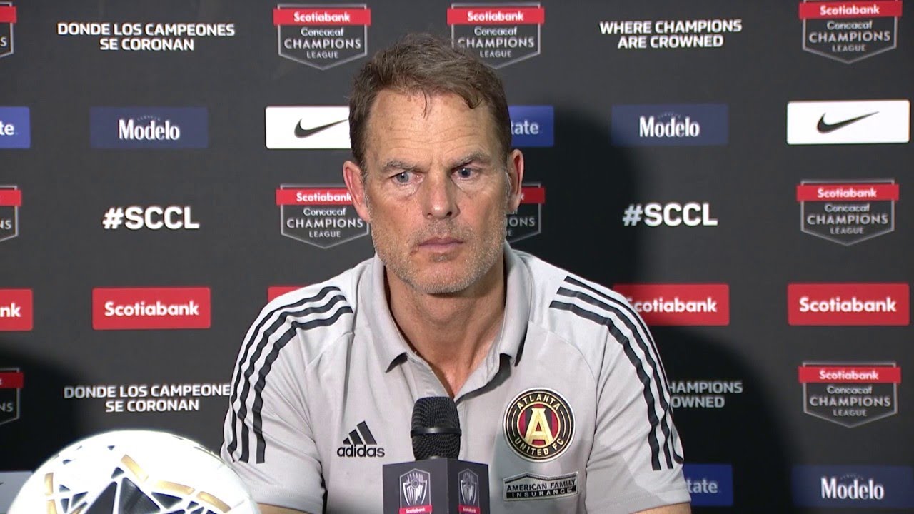 Imagen de Frank de Boer criticó la cancha del estadio Olímpico