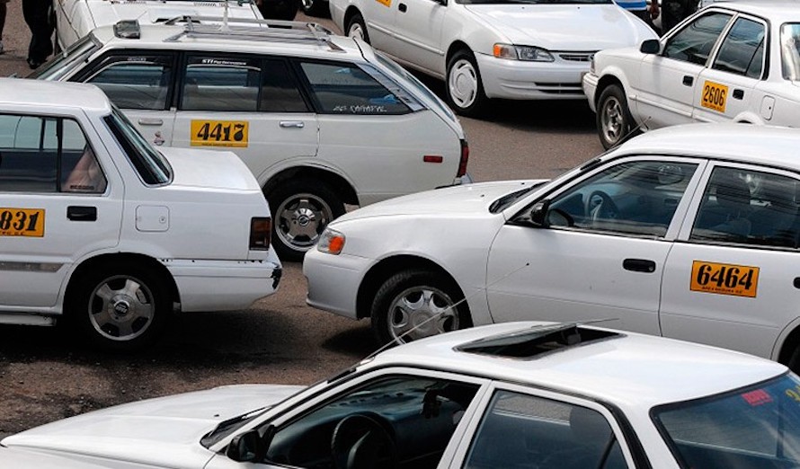 Por extorsión, más de 30 puntos de taxis han sido cerrados en Tegucigalpa