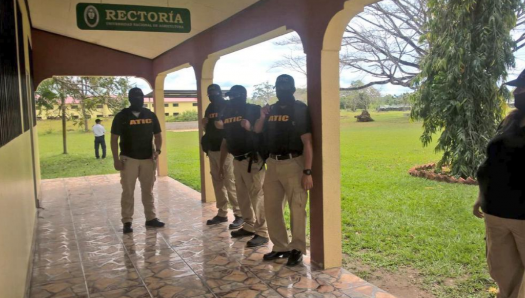 Requerimiento fiscal UNA