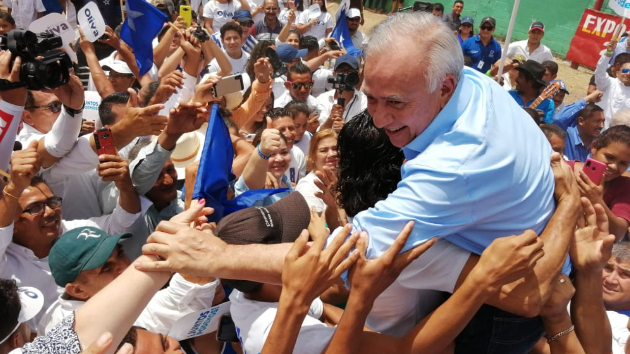 “Yo le apunto a las generales”: Mauricio Oliva al oficializar precandidatura presidencial de Honduras