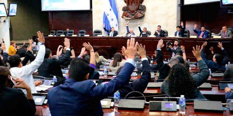 Diputados del Congreso Nacional aprueban reformas a la ley de Banadesa