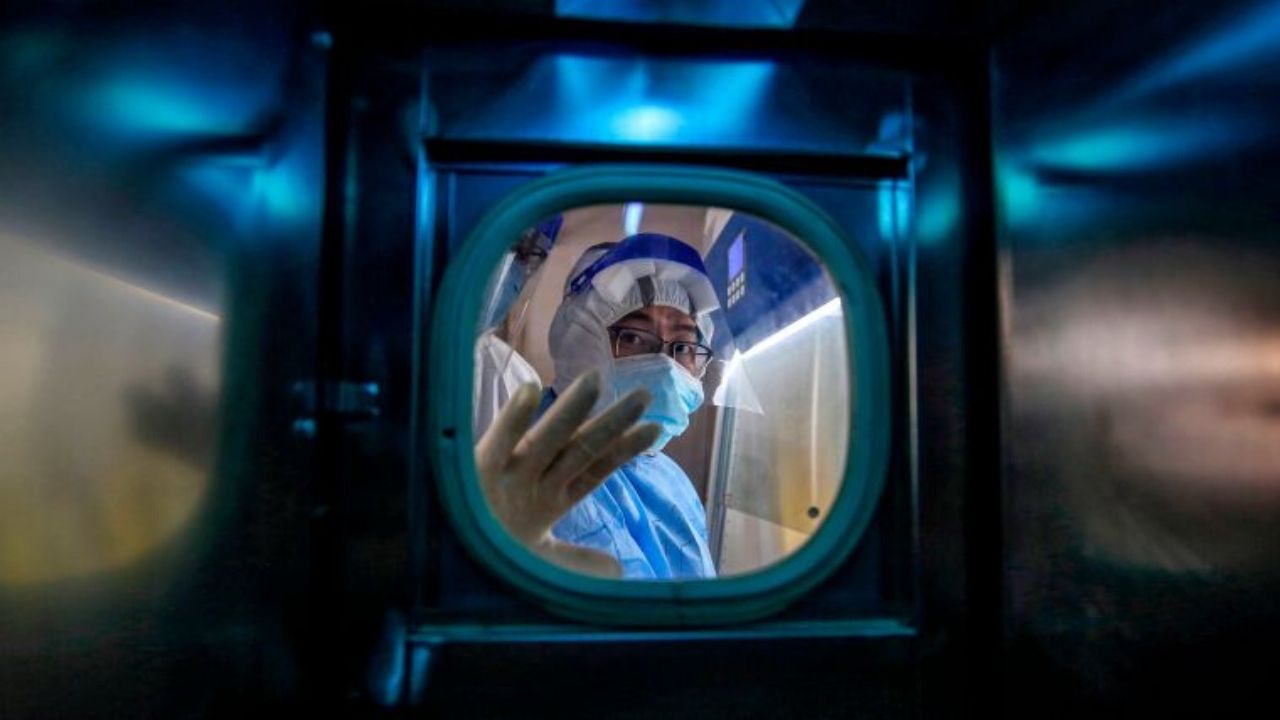 Un estudio chino revela que el coronavirus puede sobrevivir 30 minutos en el aire
