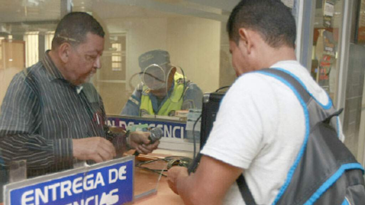 Suspenden trámites de licencias de conducir en Honduras tras alerta roja por coronavirus