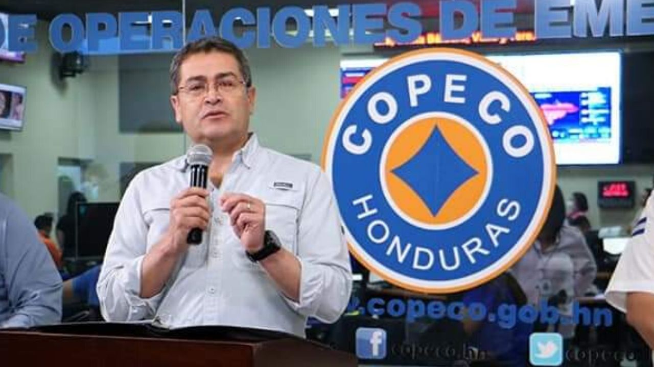 Presidente de Honduras advierte que "las próximas horas y días son de vida o muerte"
