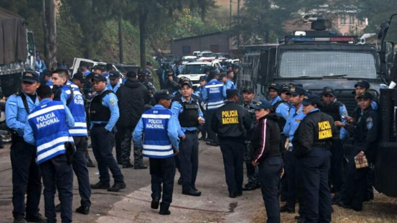 Policía Nacional anuncia la pena que será aplicada a las personas que no sigan las medidas impuestas por Sinager