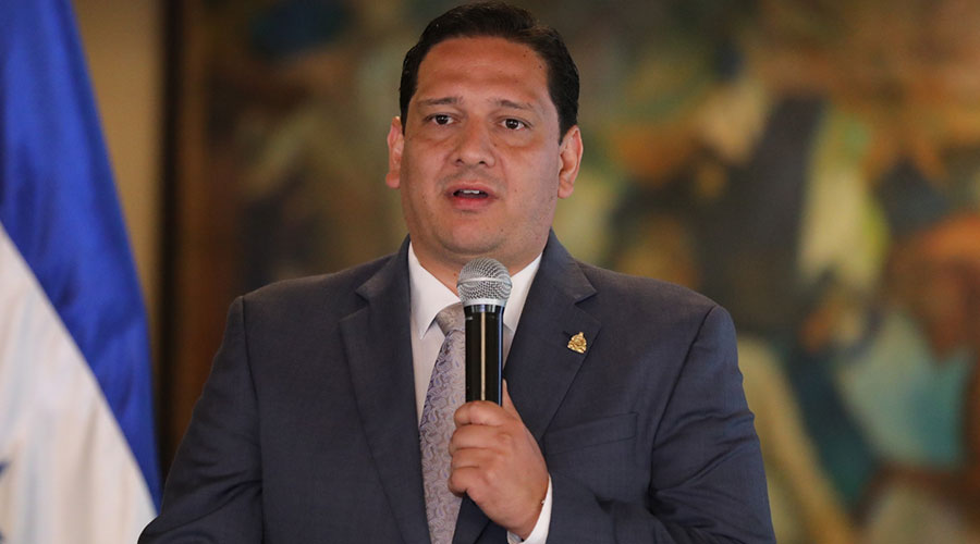 Gabriel Rubí: el virus viaja demasiado rápido, hay que tomar medidas extremas